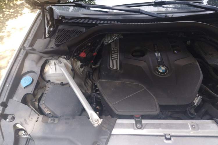 Used BMW X4 2019 xDrive25i M Sport Package Engine Bay Right