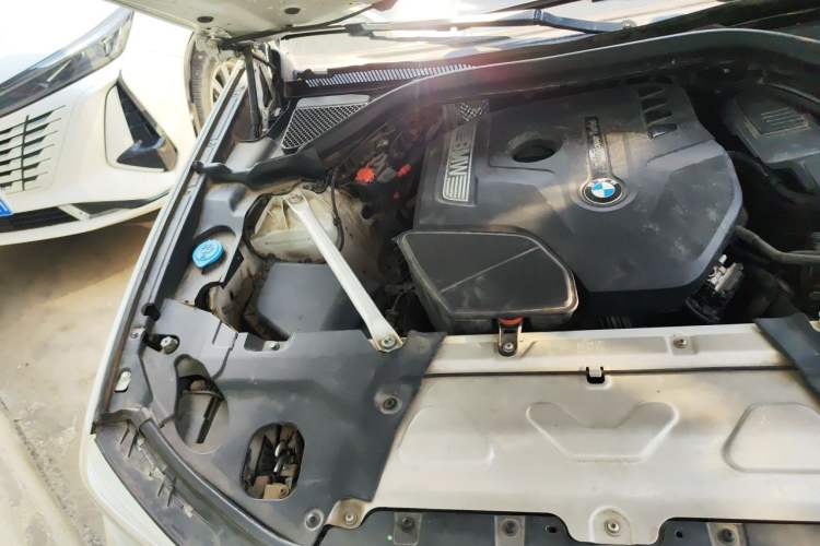 Used BMW X4 2019 xDrive25i M Sport Package Engine Bay Right