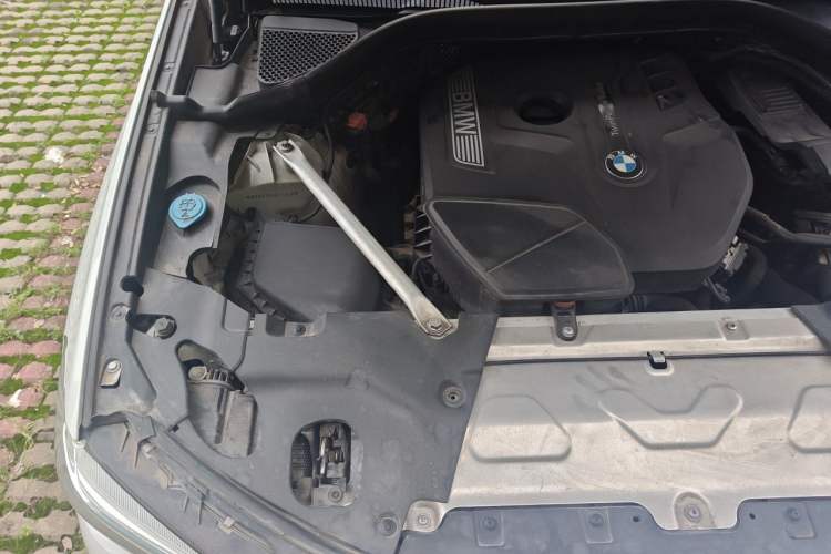 Used BMW X4 2019 xDrive25i M Sport Package Engine Bay Right