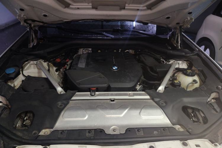 Used BMW X4 2019 xDrive25i M Sport Package Engine Bay