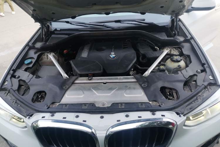 Used BMW X4 2019 xDrive25i M Sport Package Engine Bay