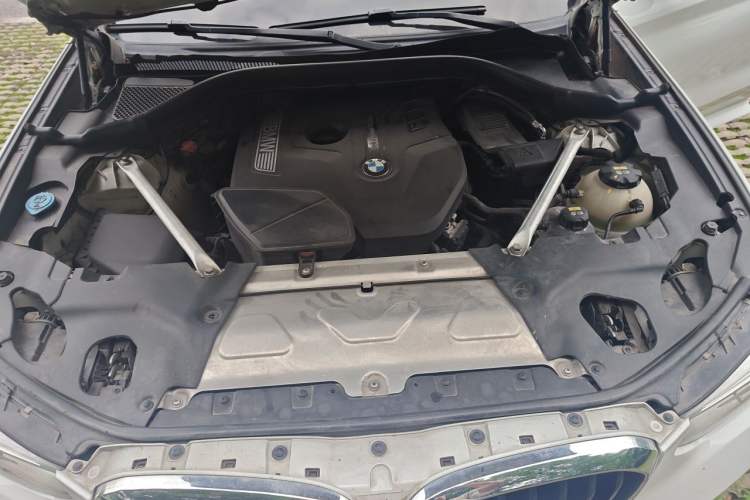 Used BMW X4 2019 xDrive25i M Sport Package Engine Bay