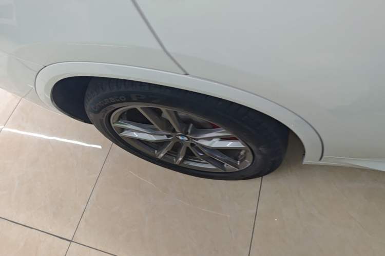 Used BMW X4 2019 xDrive25i M Sport Package Exterior 5