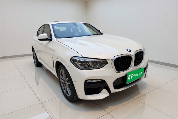 Used BMW X4 2019 xDrive25i M Sport Package Front Right 45 Deg
