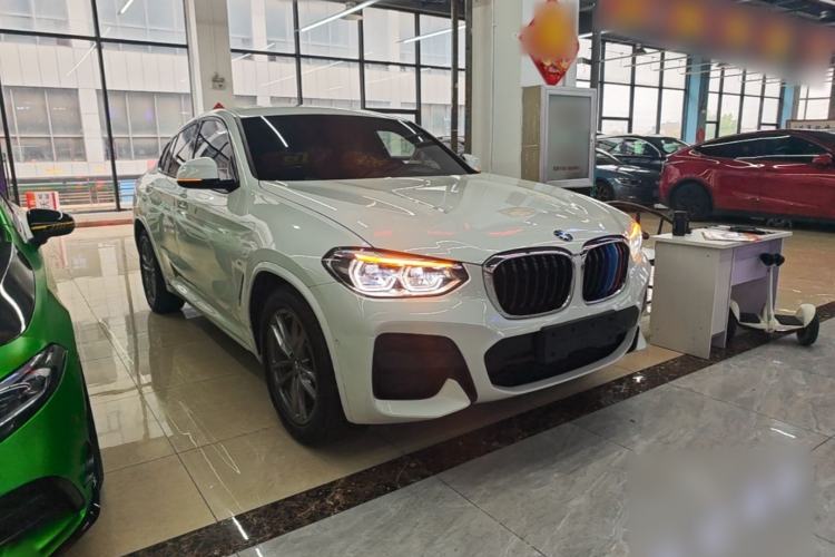 Used BMW X4 2019 xDrive25i M Sport Package Front Right 45 Deg