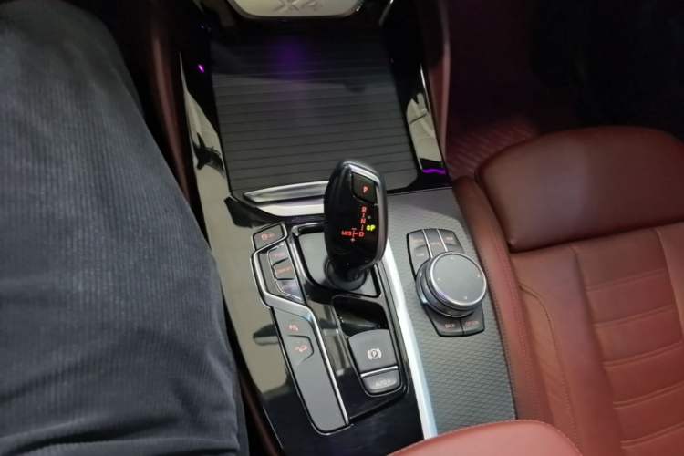 Used BMW X4 2019 xDrive25i M Sport Package Gear Lever