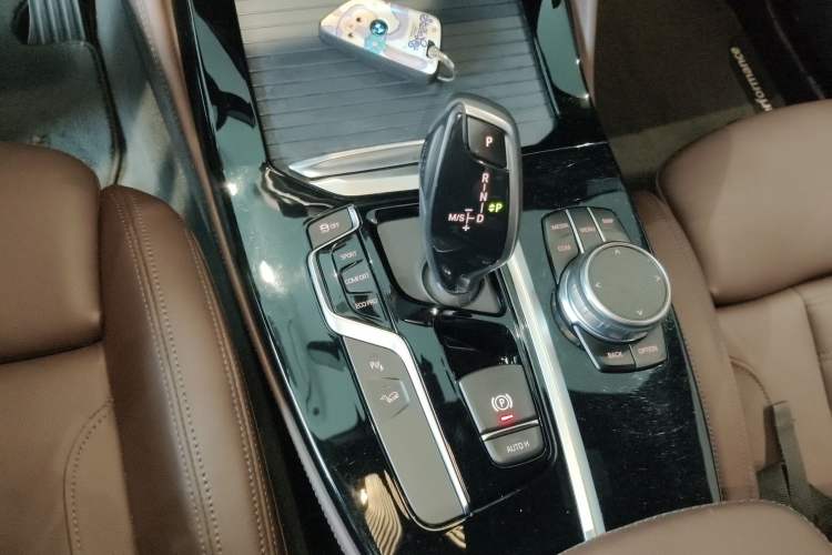Used BMW X4 2019 xDrive25i M Sport Package Gear Lever