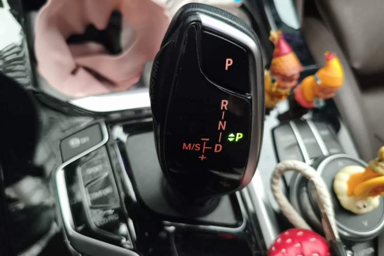 Used BMW X4 2019 xDrive25i M Sport Package Gear Lever