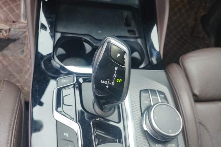 Used BMW X4 2019 xDrive25i M Sport Package Gear Lever