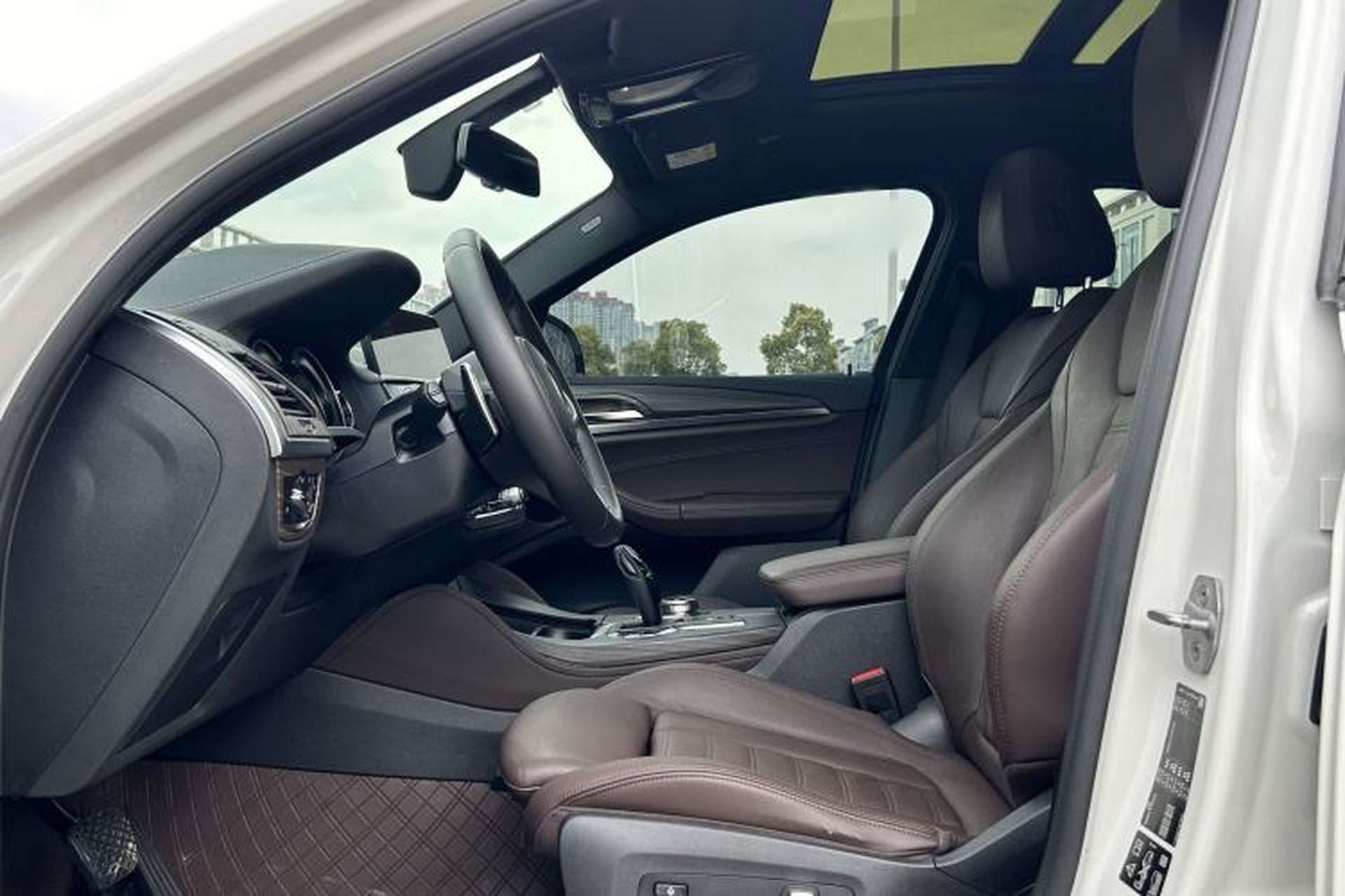 Used BMW X4 2019 xDrive25i M Sport Package Interior 1