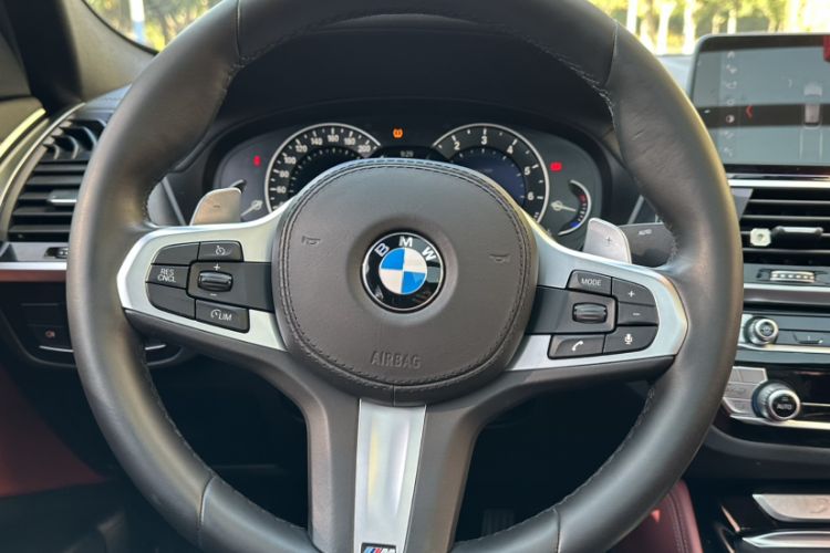 Used BMW X4 2019 xDrive25i M Sport Package Interior 2