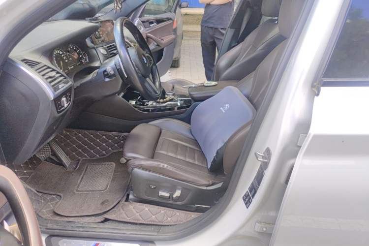 Used BMW X4 2019 xDrive25i M Sport Package Left Front Seat