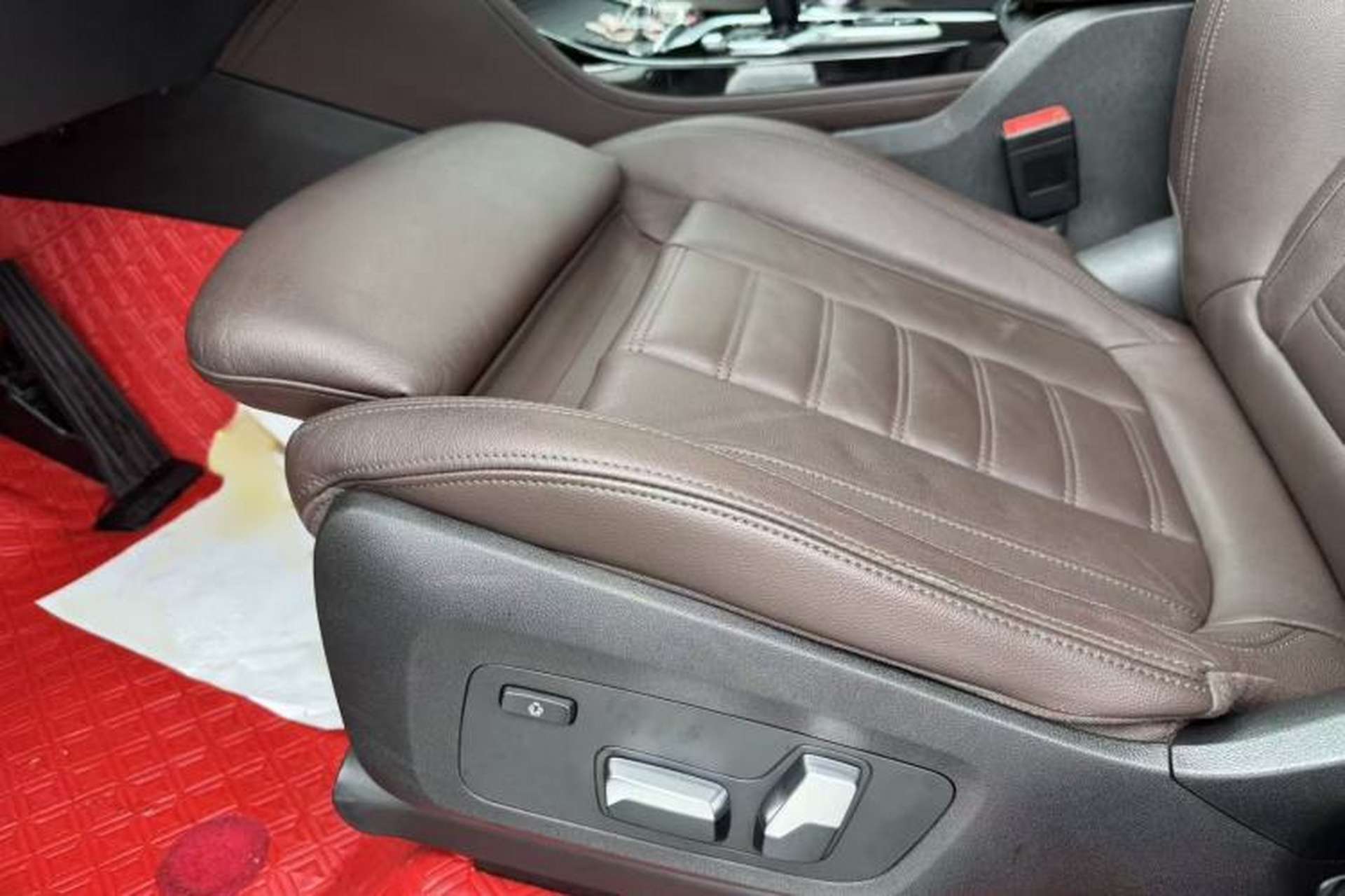 Used BMW X4 2019 xDrive25i M Sport Package Left Front Seat