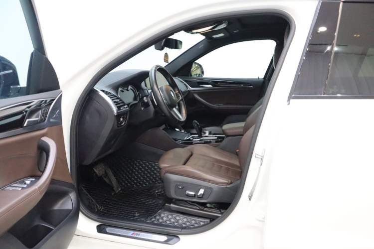 Used BMW X4 2019 xDrive25i M Sport Package Left Front Seat
