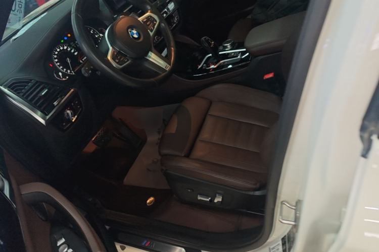 Used BMW X4 2019 xDrive25i M Sport Package Left Front Seat