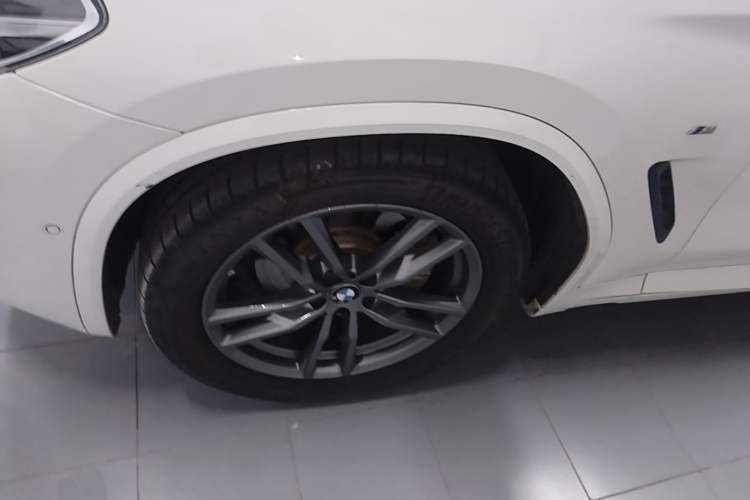 Used BMW X4 2019 xDrive25i M Sport Package Left Front Wheel Hub