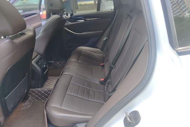 Used BMW X4 2019 xDrive25i M Sport Package Left Rear Seat