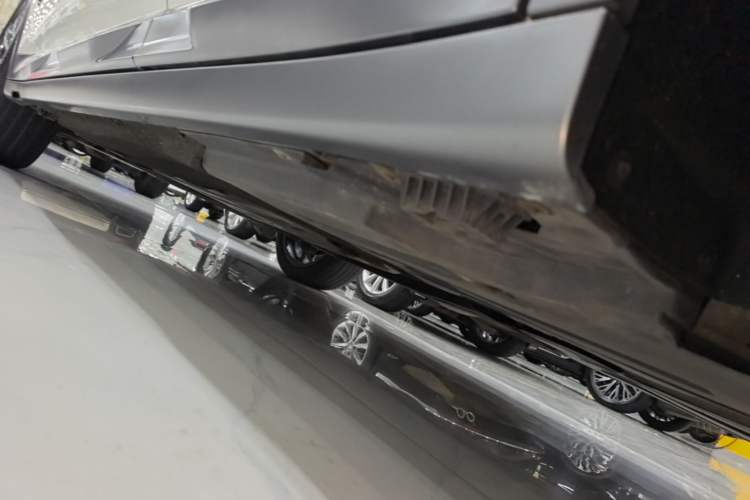 Used BMW X4 2019 xDrive25i M Sport Package Left Side Sill