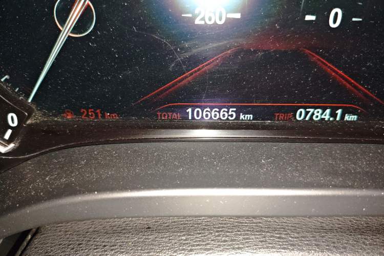Used BMW X4 2019 xDrive25i M Sport Package Odometer Close Up