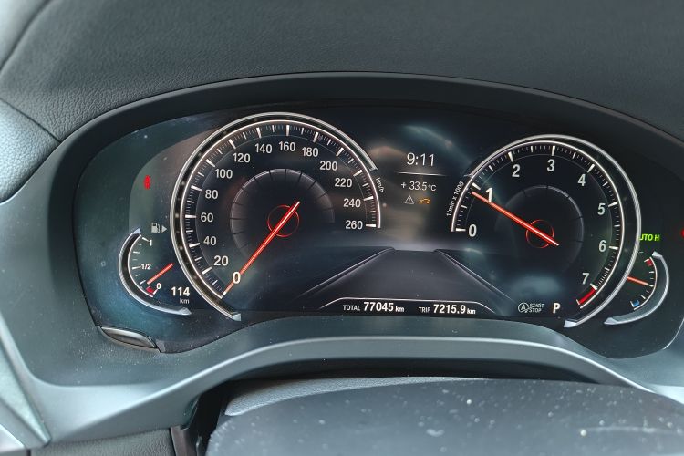 Used BMW X4 2019 xDrive25i M Sport Package Odometer Close Up