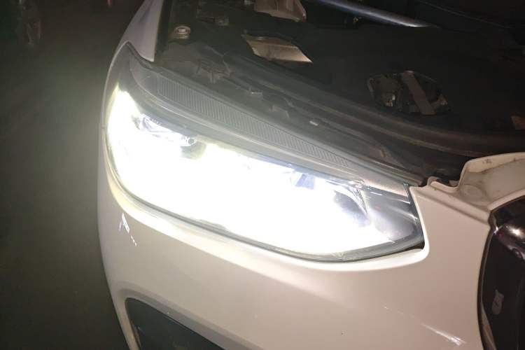 Used BMW X4 2019 xDrive25i M Sport Package Right Front Headlight