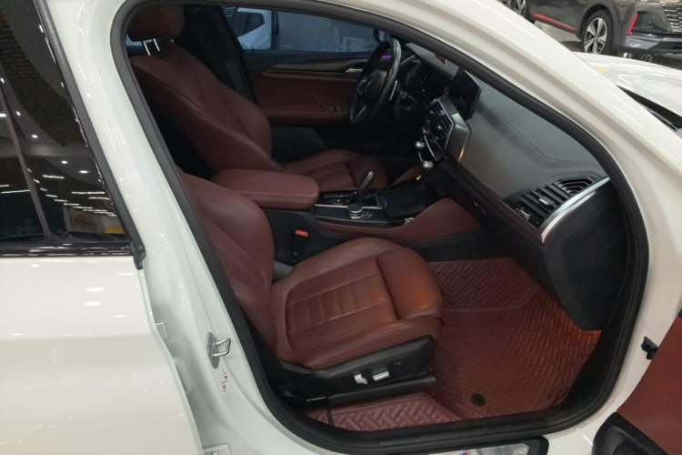 Used BMW X4 2019 xDrive25i M Sport Package Right Front Seat