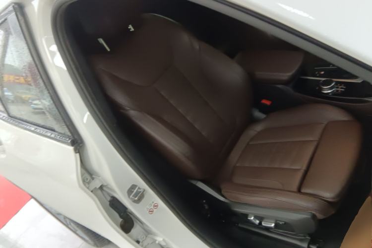 Used BMW X4 2019 xDrive25i M Sport Package Right Front Seat