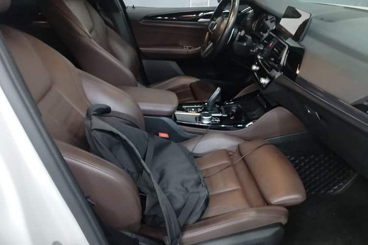 Used BMW X4 2019 xDrive25i M Sport Package Right Front Seat