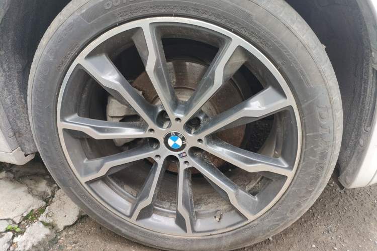 Used BMW X4 2019 xDrive30i M Sport Package Right Front Wheel Hub