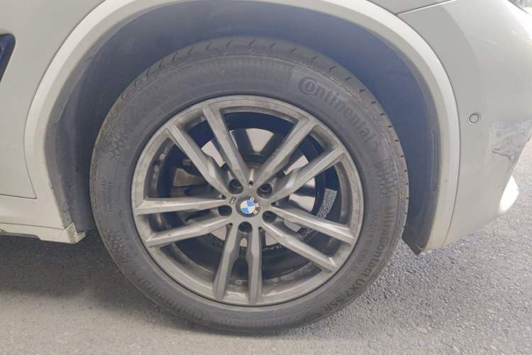Used BMW X4 2019 xDrive25i M Sport Package Right Front Wheel Hub