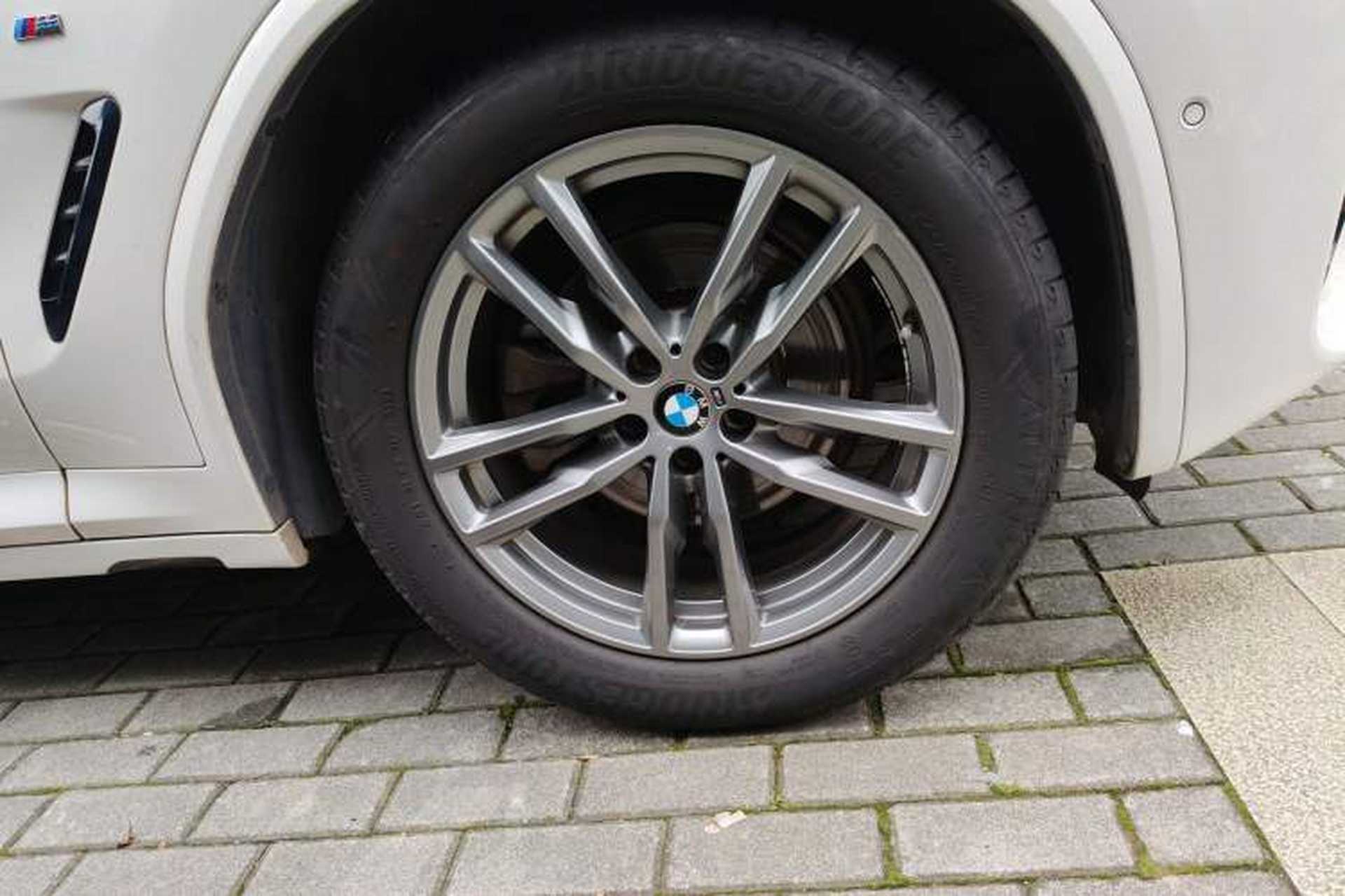 Used BMW X4 2019 xDrive25i M Sport Package Right Front Wheel Hub