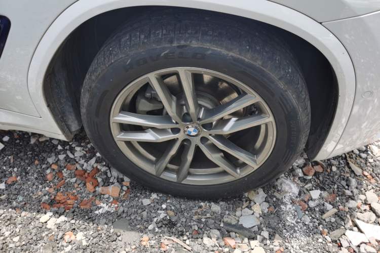 Used BMW X4 2019 xDrive25i M Sport Package Right Front Wheel Hub