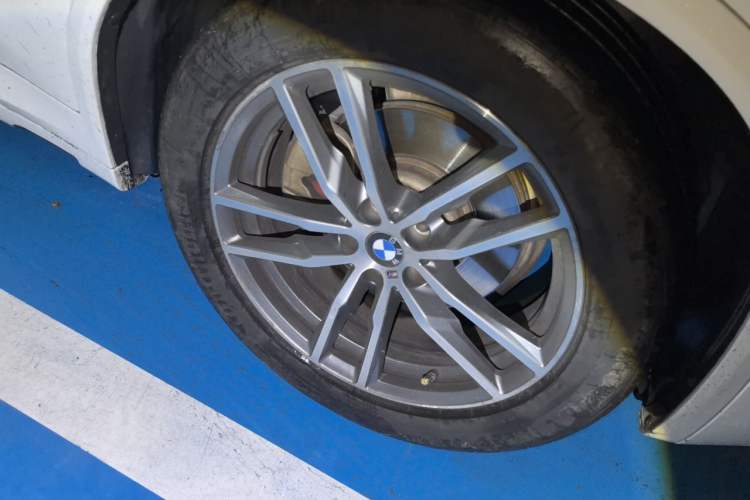Used BMW X4 2019 xDrive25i M Sport Package Right Front Wheel Hub