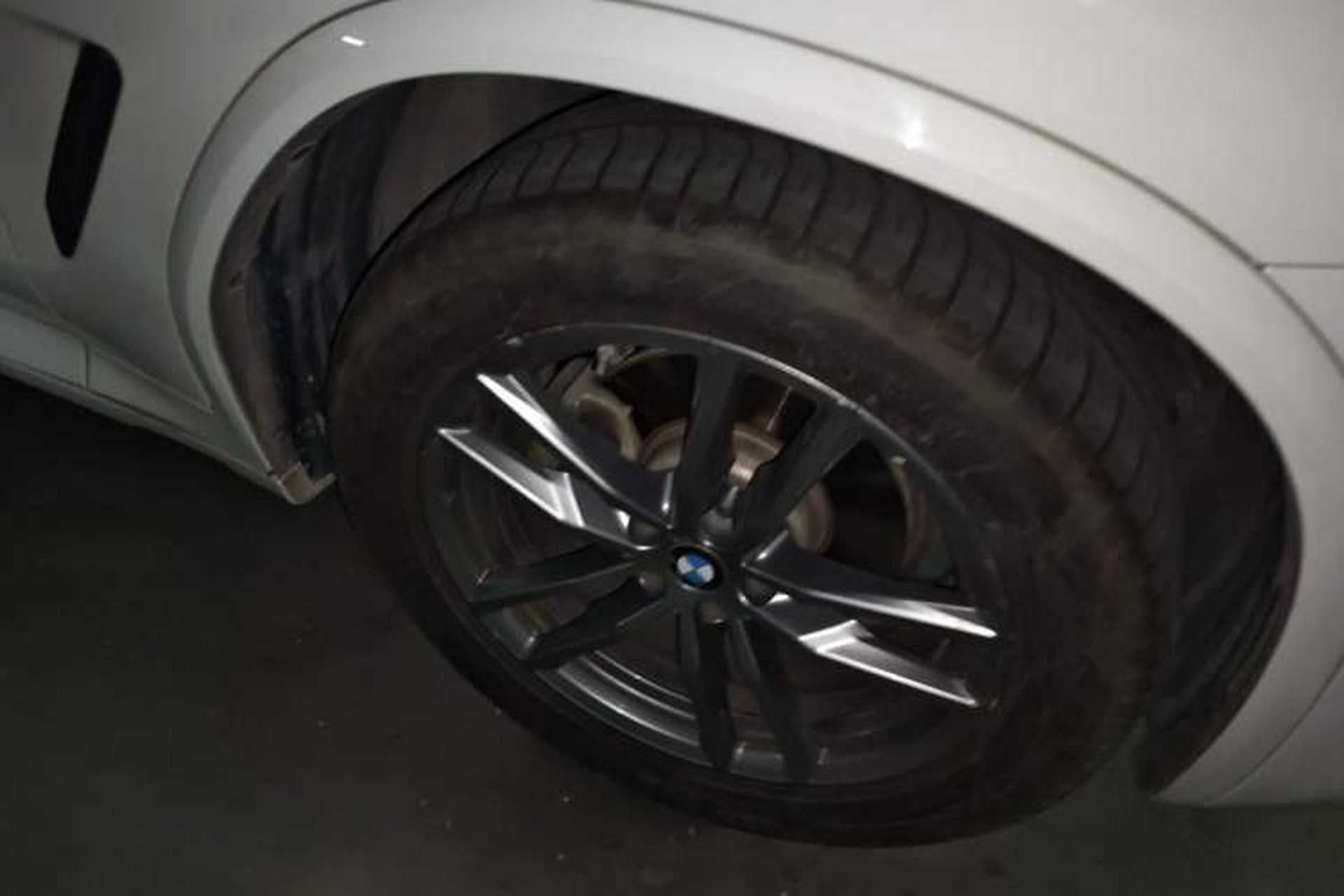 Used BMW X4 2019 xDrive25i M Sport Package Right Front Wheel Hub