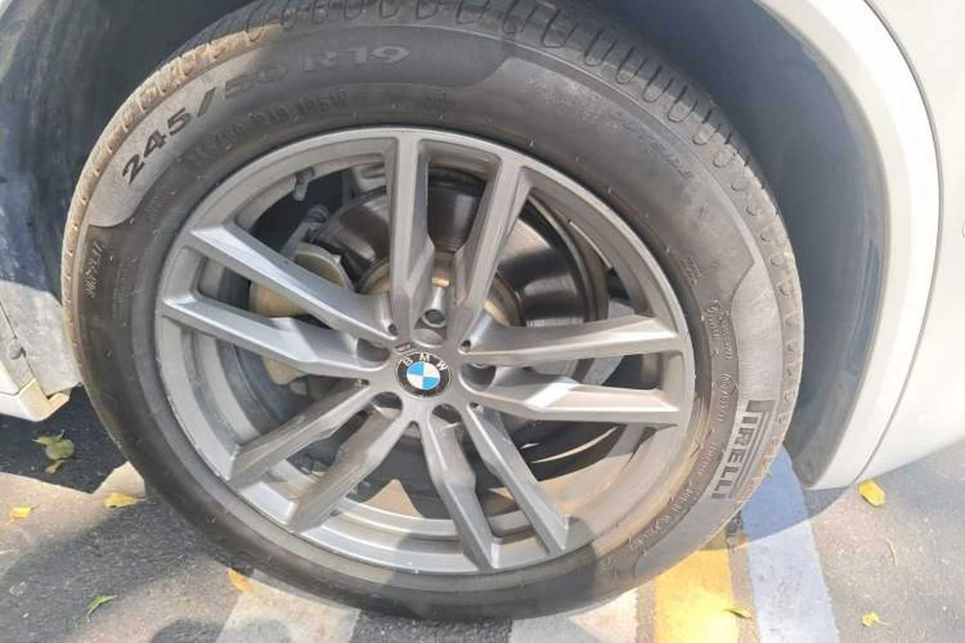 Used BMW X4 2019 xDrive25i M Sport Package Right Front Wheel Hub