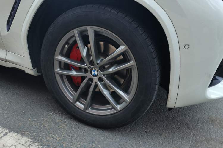 Used BMW X4 2019 xDrive25i M Sport Package Right Front Wheel Hub