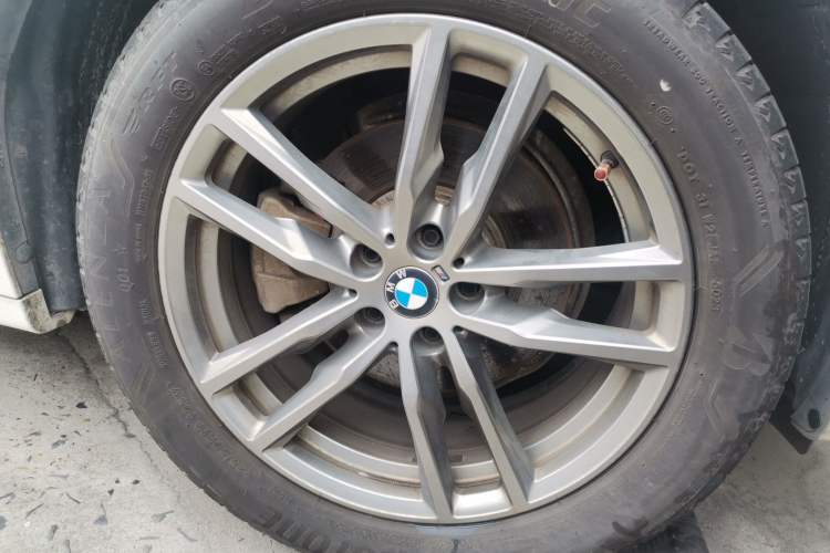 Used BMW X4 2019 xDrive25i M Sport Package Right Front Wheel Hub