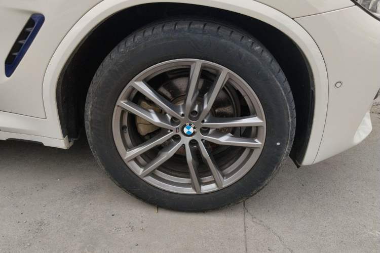 Used BMW X4 2019 xDrive25i M Sport Package Right Front Wheel Hub