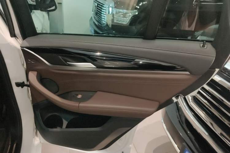 Used BMW X4 2019 xDrive25i M Sport Package Right Rear Door Interior