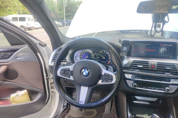 Used BMW X4 2019 xDrive25i M Sport Package Steering Wheel