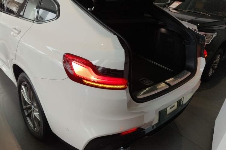 Used BMW X4 2019 xDrive25i M Sport Package Trunk