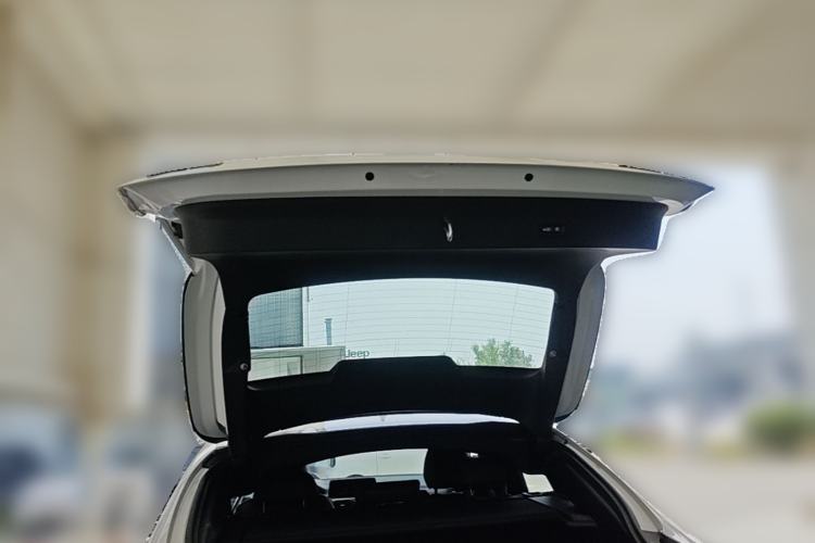 Used BMW X4 2019 xDrive25i M Sport Package Trunk