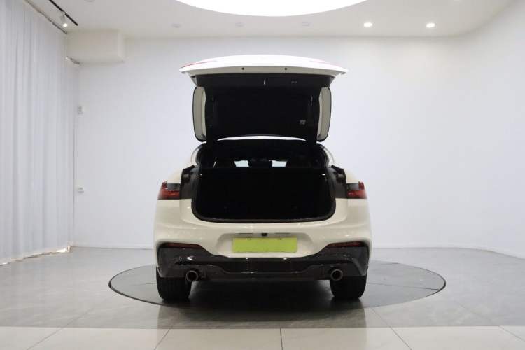 Used BMW X4 2019 xDrive25i M Sport Package Trunk