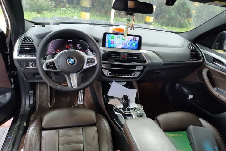 Used BMW X4 2020 xDrive25i M Sport Package Center Console