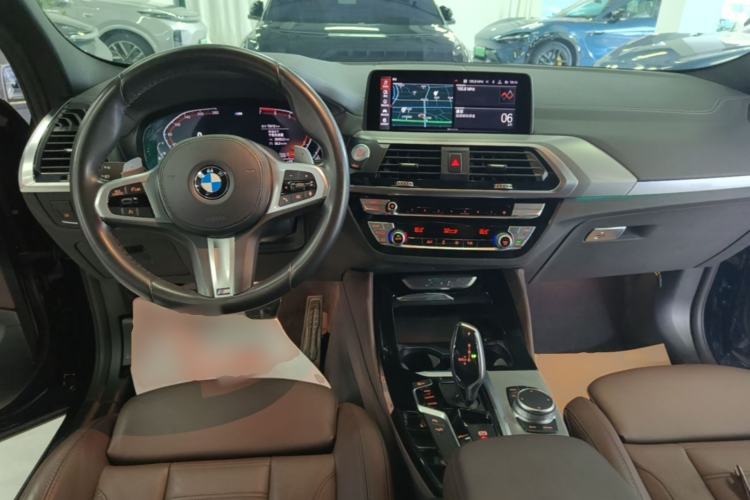 Used BMW X4 2020 xDrive25i M Sport Package Center Console