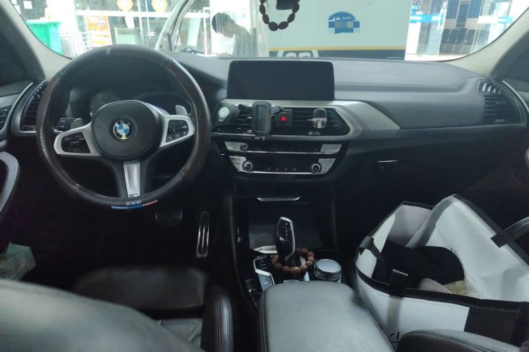 Used BMW X4 2020 xDrive25i M Sport Package Center Console