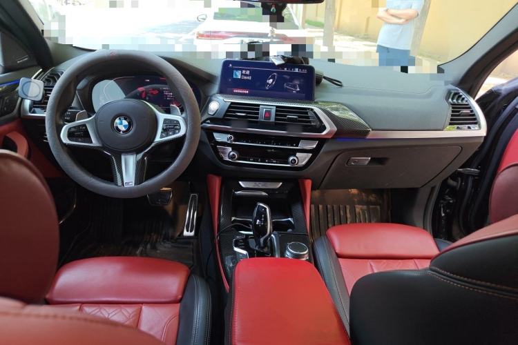 Used BMW X4 2020 xDrive25i Black Knight Limited Edition Center Console