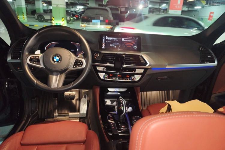 Used BMW X4 2020 xDrive25i M Sport Package Center Console