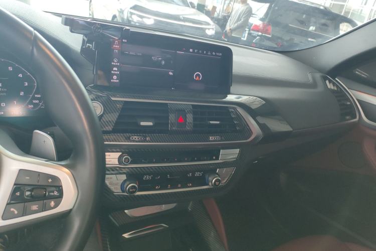 Used BMW X4 2020 xDrive25i M Sport Package Center Console