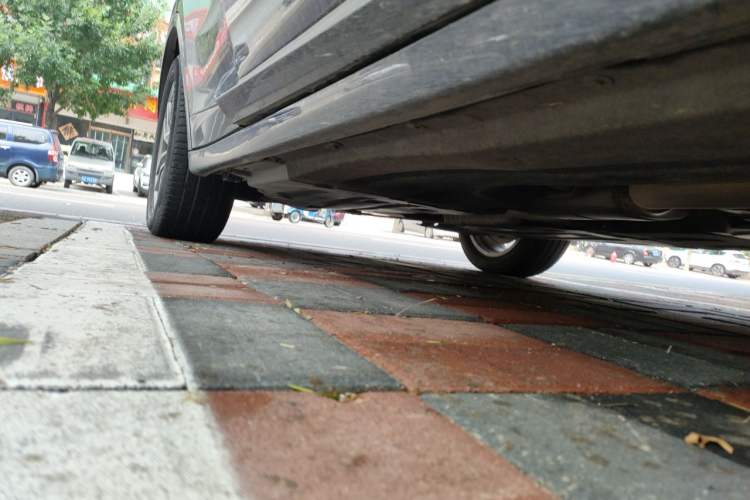 Used BMW X4 2020 xDrive25i M Sport Package Chassis Front Right